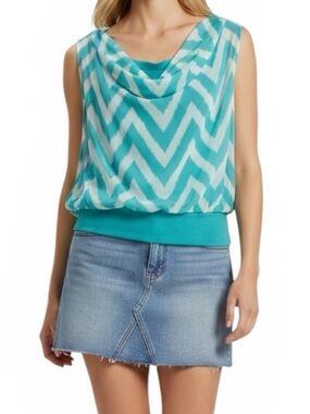 Chevron Blouse. Size‎ M.